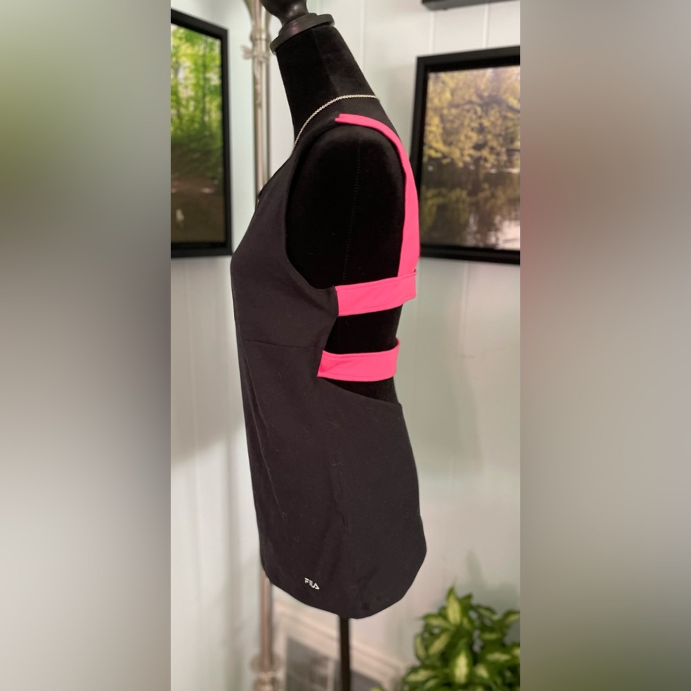 Fila Black & Pink Strappy Athletic Tank Top Size Large